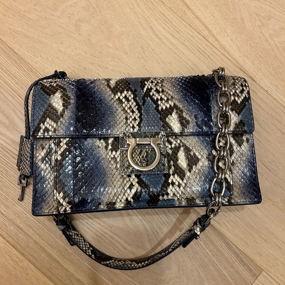 Ferragamo EXOTIC snake